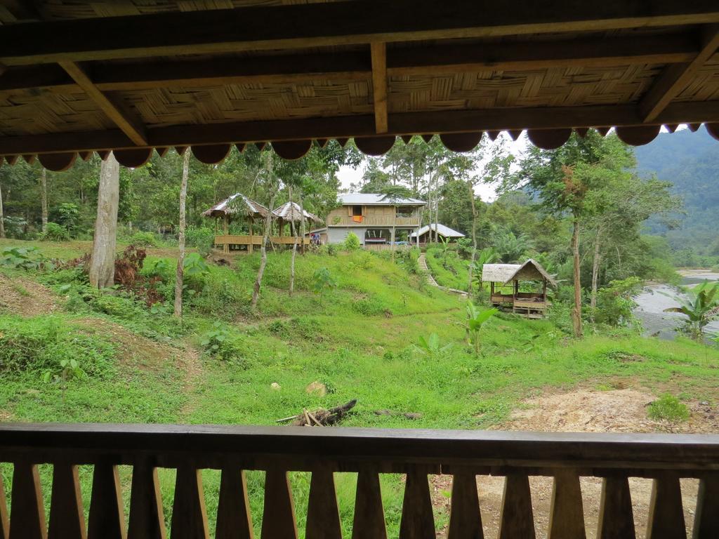 Batu Kapal Jungle Houses Hotell Berastagi Rom bilde
