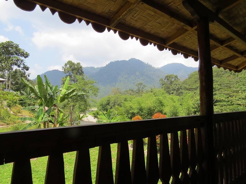 Batu Kapal Jungle Houses Hotell Berastagi Eksteriør bilde